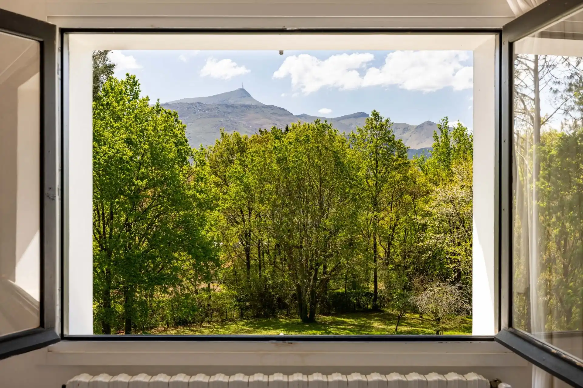 Maison vue montagne à vendre sur la Côte Basque
